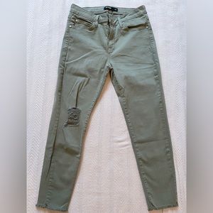 just black size 28P distressed green jeans